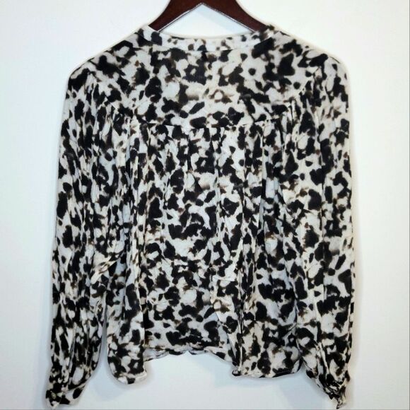 Rails Fable Blurred Cheetah Chiffon V-Neck Top Flowy Sleeves Size Small - Picture 5 of 12